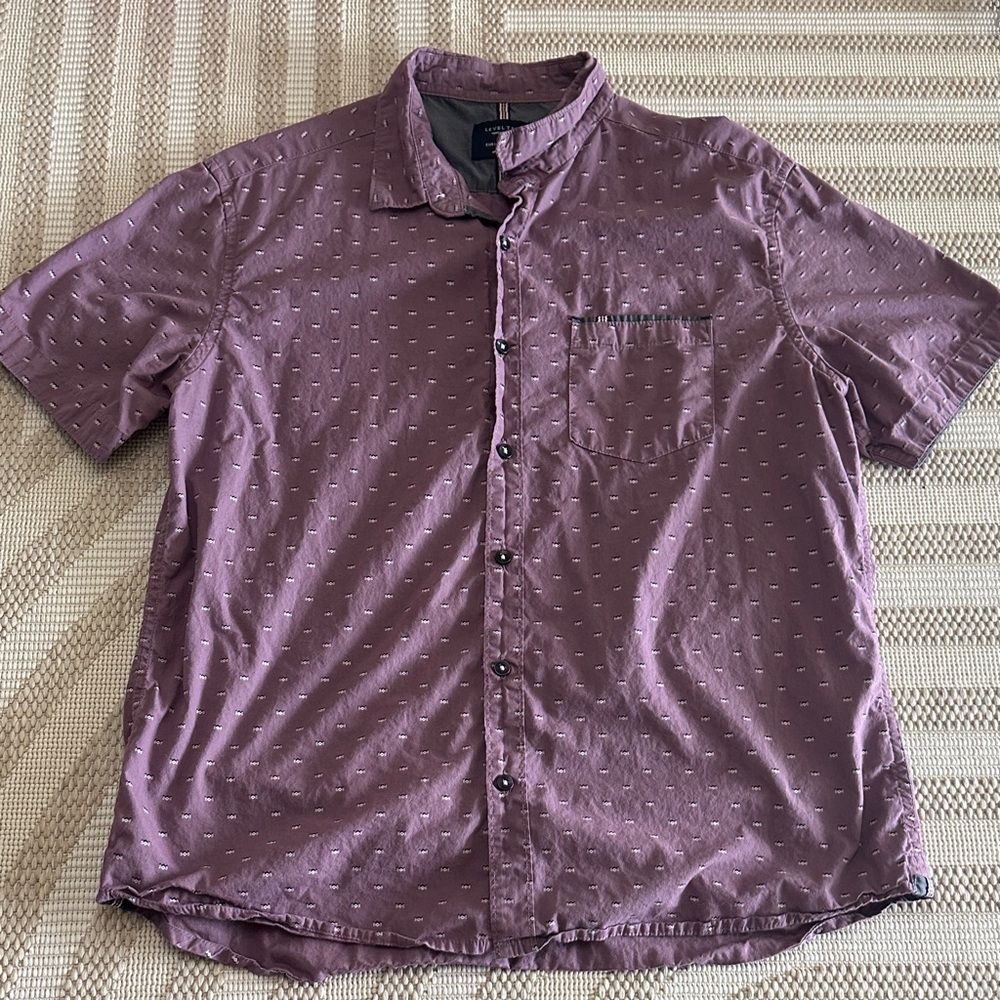 Mens large level ten buttondown short sleeve purple